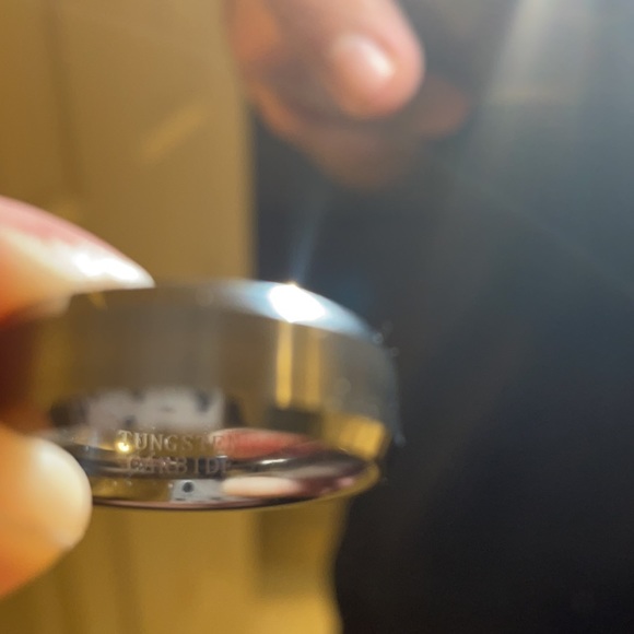 Men’s Tungsten Ring - Picture 7 of 8